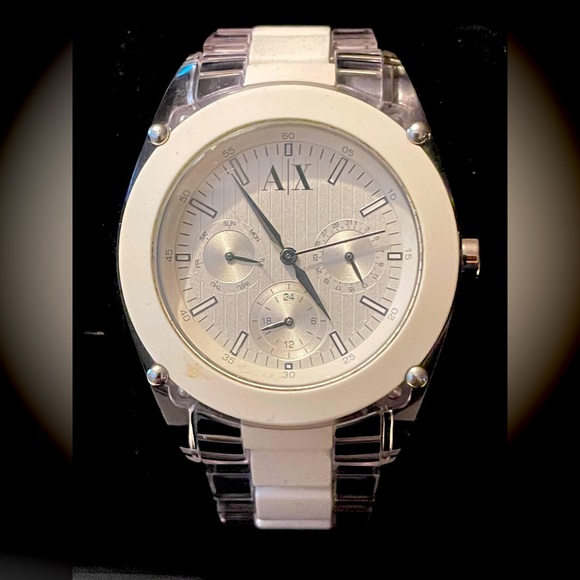 Armani Exchange women’s watch day date 5atm white face